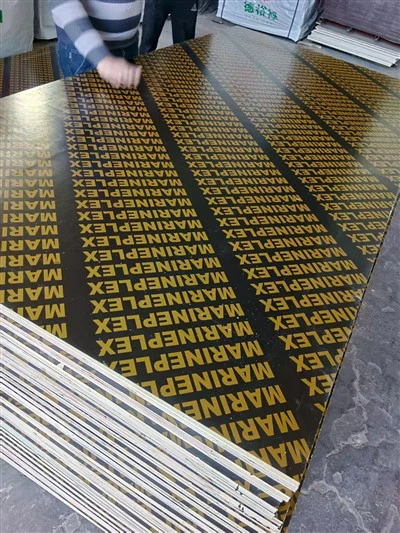 Madera de contrachapado laminada de álamo laminada de la película de 9/12/18 mm